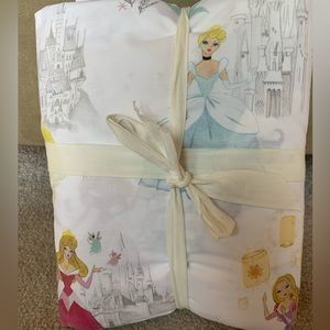 Brand New Pottery Barn TWIN Princess Castles Organic Sheet Set